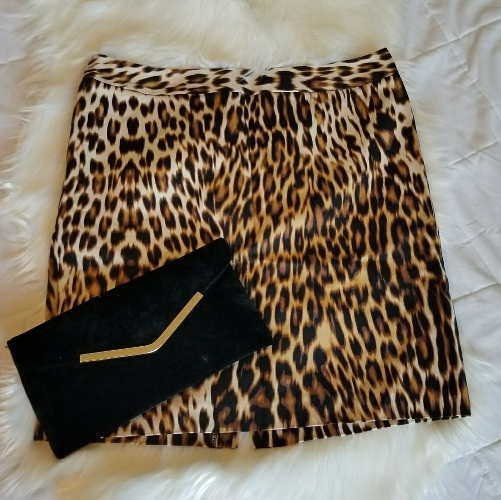 Leopard skirt